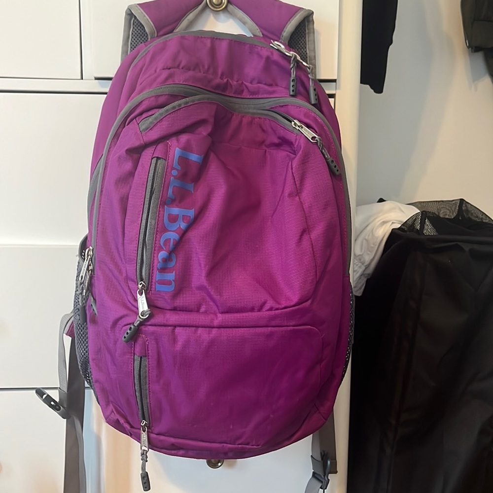 Kid LL.Bean backpack purple lots of pockets perfect for the new school year